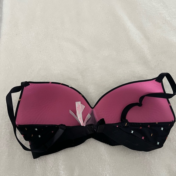 EUC Victoria’s Secret Pink Everywhere wireless push-up bra - Picture 3 of 3